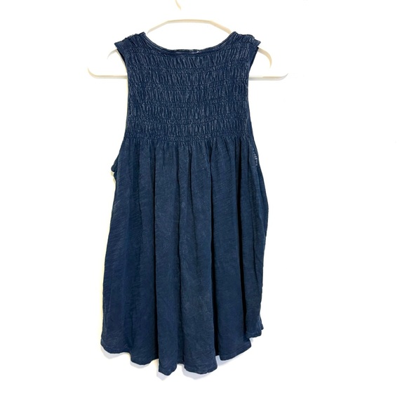 2/$15 Universal Thread - Navy Blue Smocked Sleeveless Tank Top Size S - Picture 7 of 7
